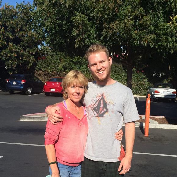 Meet your Posher, Lori - Picture 1 of 1